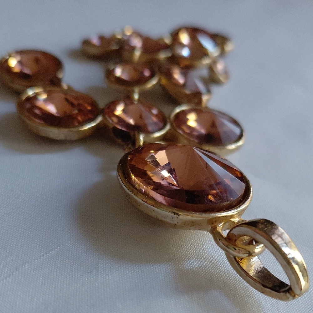 Elegant Gold and PINK Pendant - Picture 13 of 14